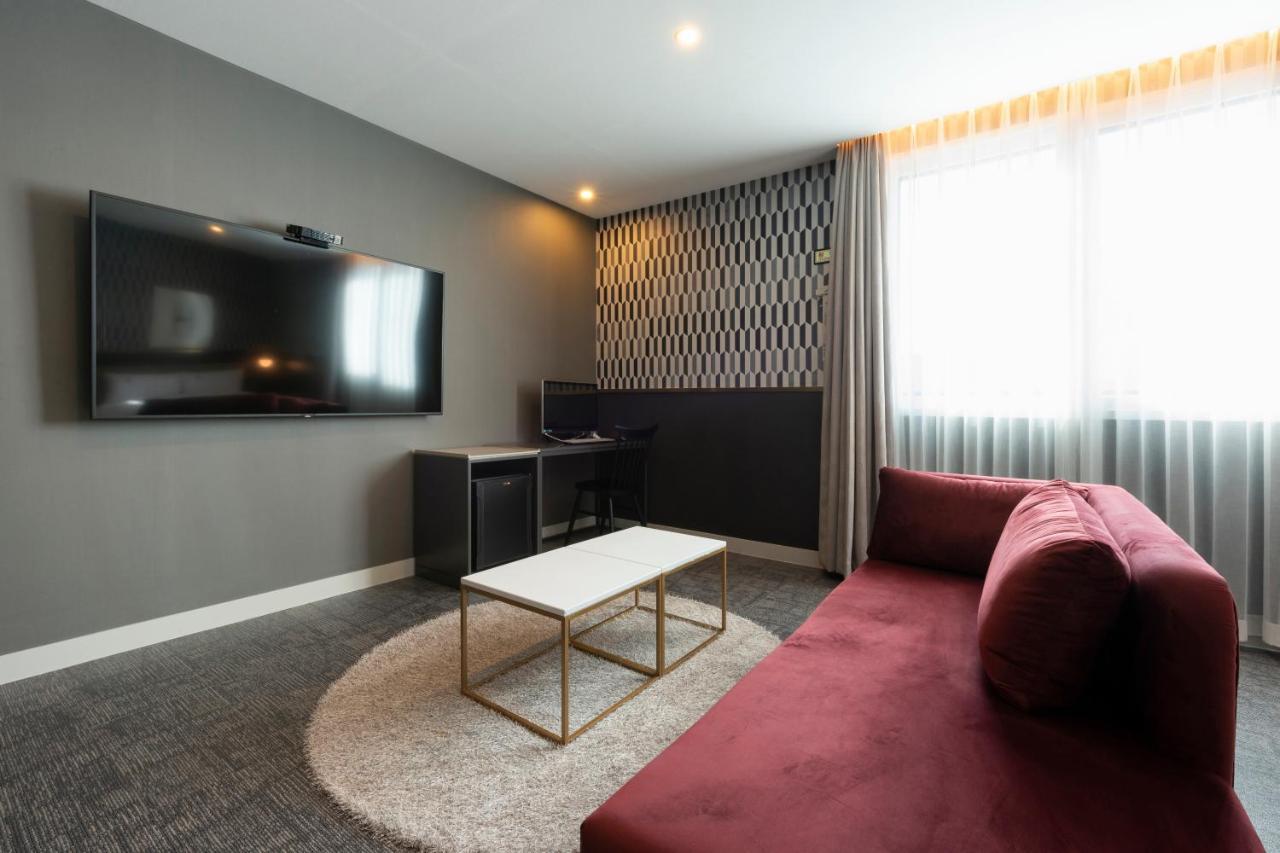 Browndot Business Seomyeon Hotell Busan Exteriör bild
