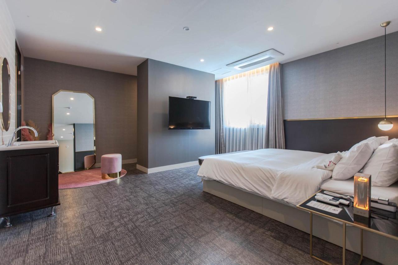 Browndot Business Seomyeon Hotell Busan Exteriör bild